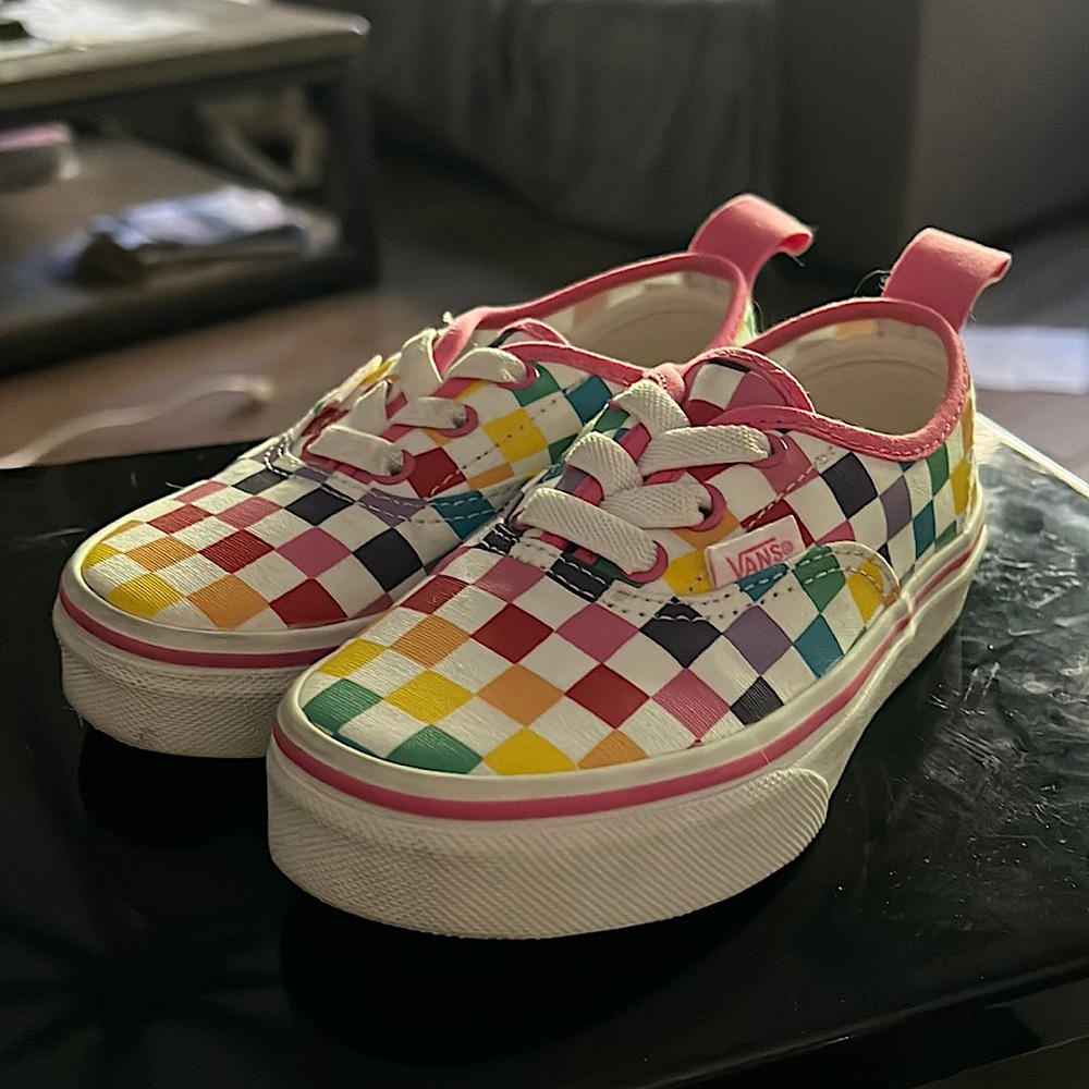 Vans Youth Sz 11. No Laces!
